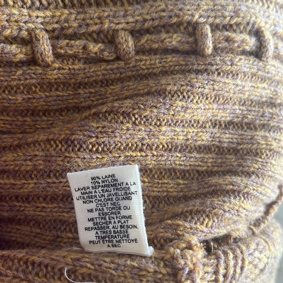 Woman’s cardigan size small brown yellow switcher - Picture 11 of 11